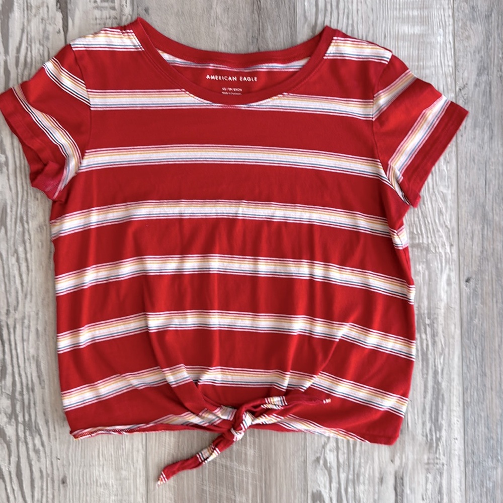 American Eagle tshirt that ties at the bottom, Adult XS